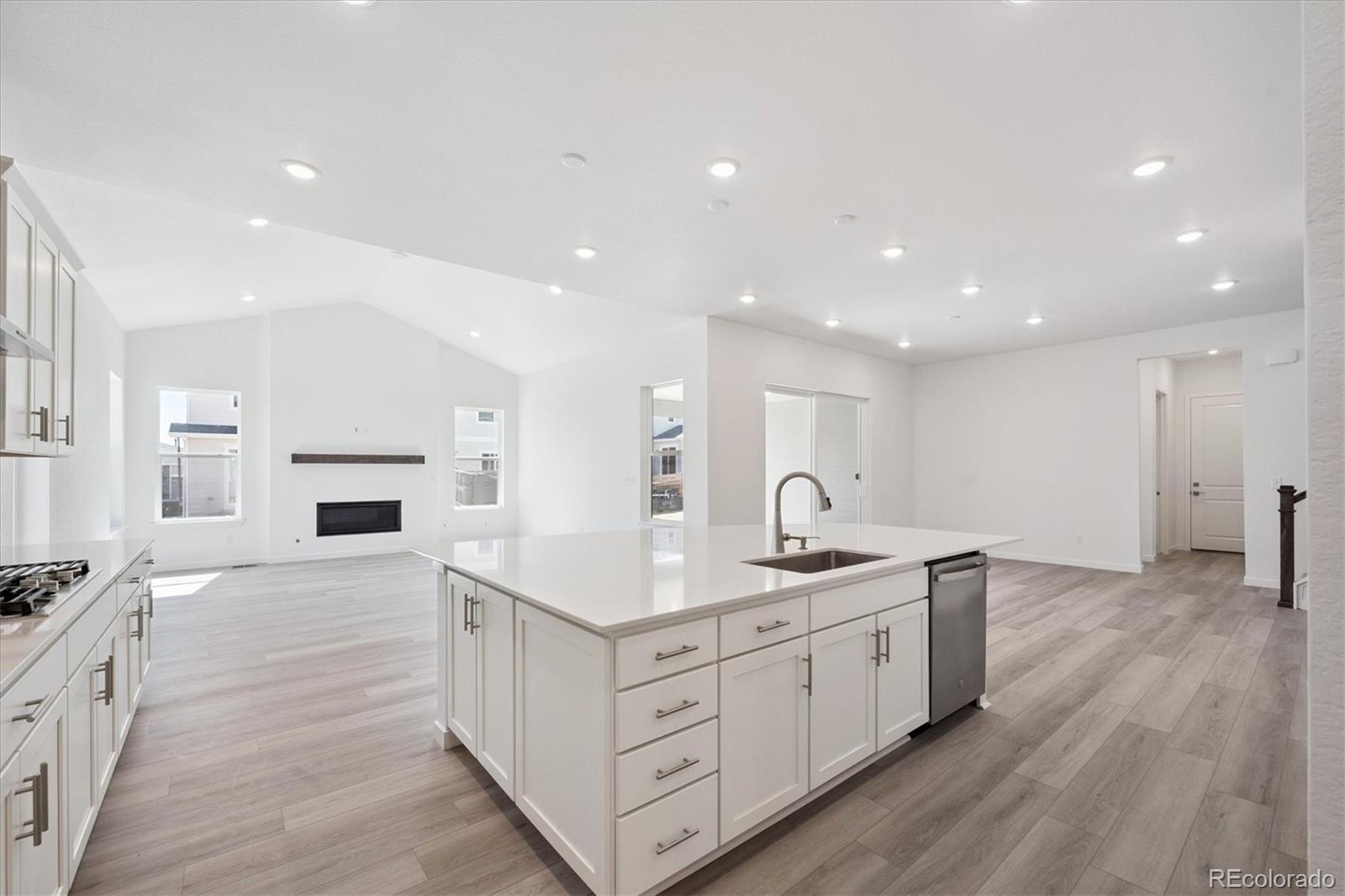 MLS Image #4 for 5528  tamarack avenue,firestone, Colorado