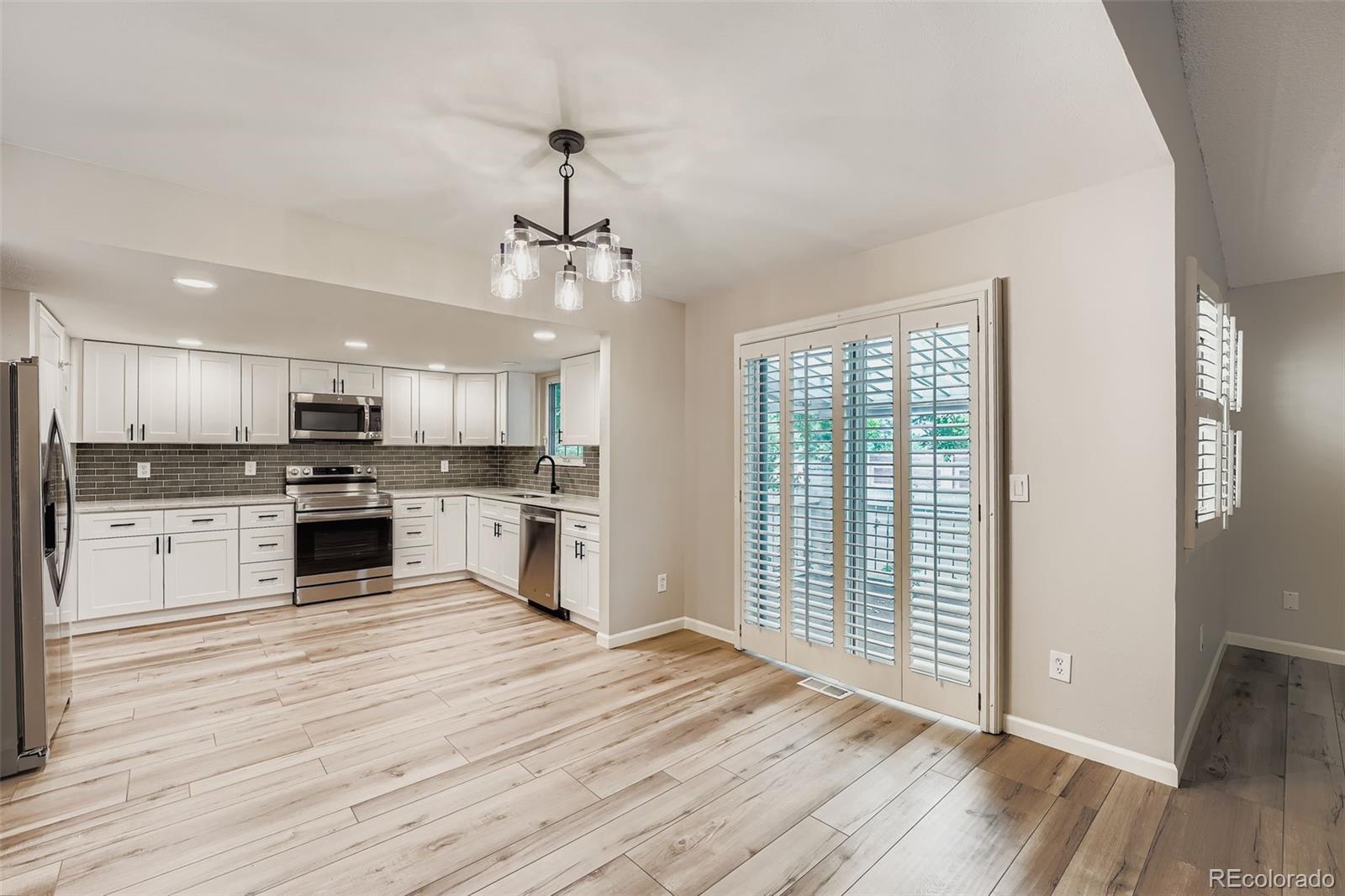 MLS Image #4 for 2800 s heather gardens way,aurora, Colorado