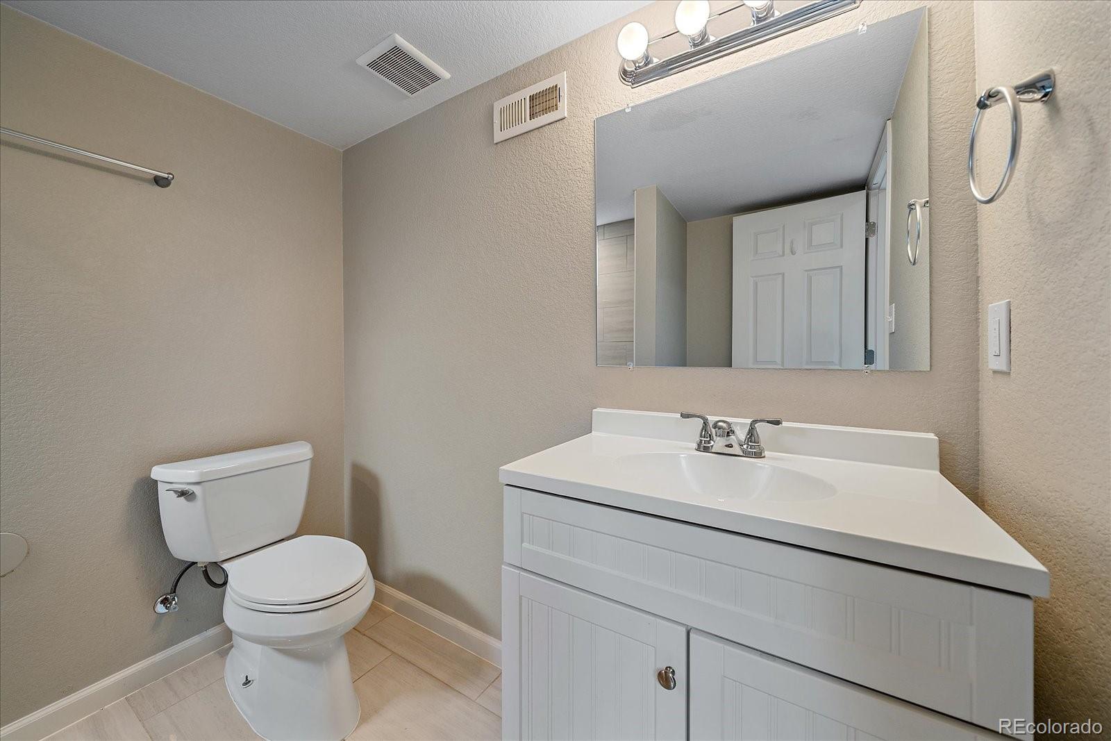MLS Image #10 for 1637 s quitman street,denver, Colorado