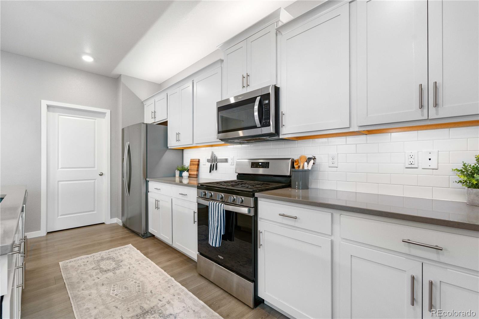 MLS Image #11 for 2010  rosette lane,castle rock, Colorado