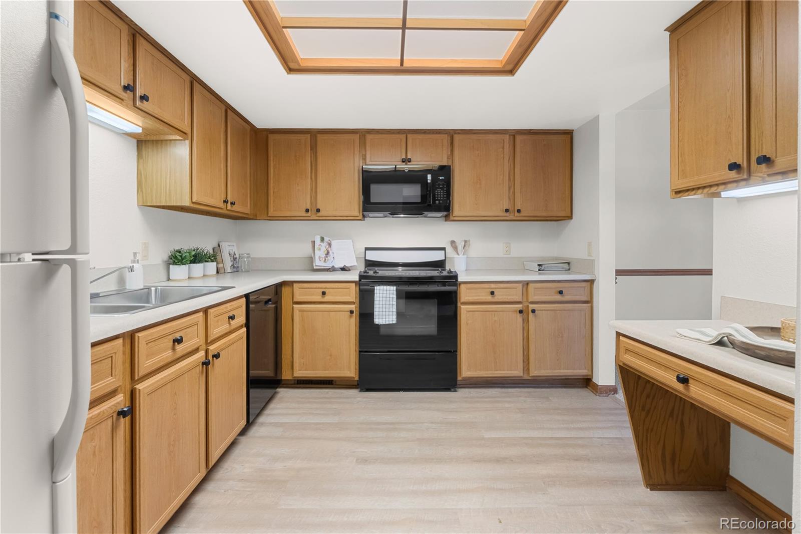 MLS Image #21 for 1417 w lake court,littleton, Colorado