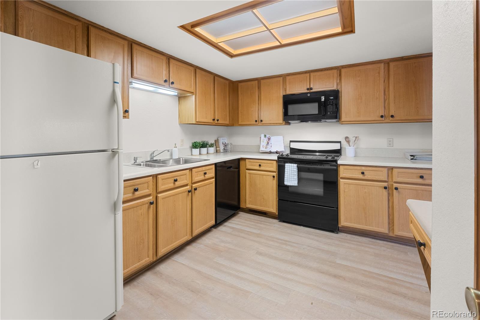 MLS Image #23 for 1417 w lake court,littleton, Colorado