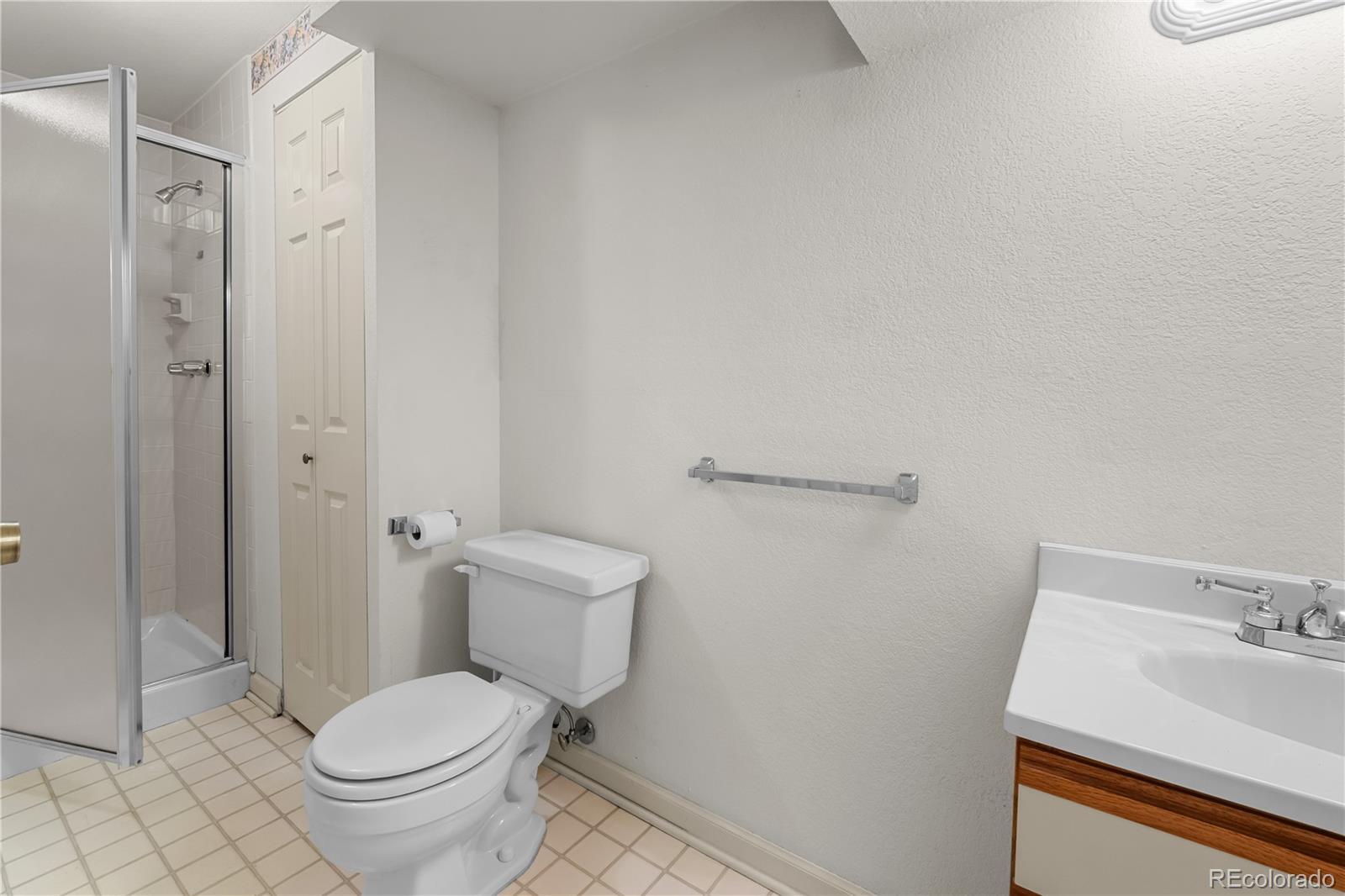 MLS Image #46 for 1417 w lake court,littleton, Colorado