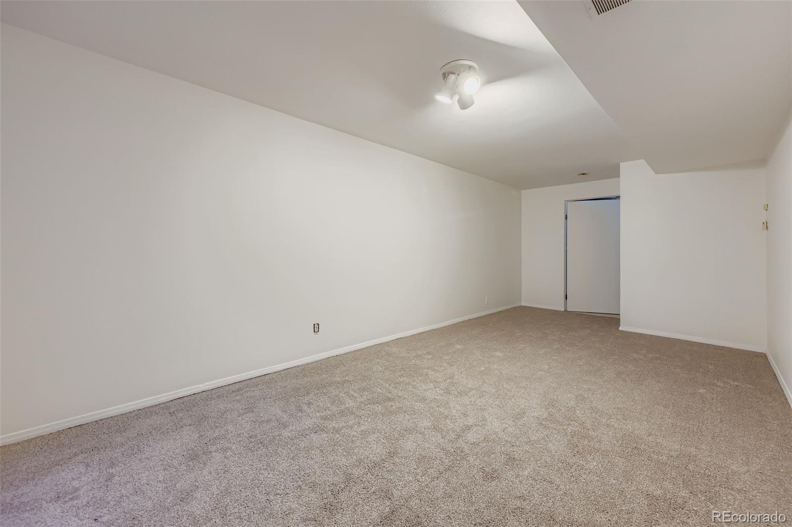 MLS Image #10 for 7474 e arkansas avenue 18-04,denver, Colorado