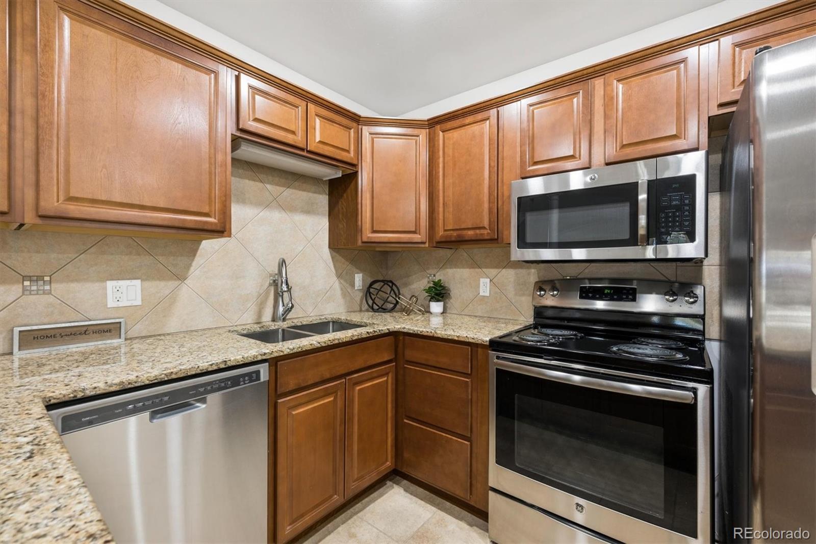 MLS Image #2 for 605 s alton way,denver, Colorado