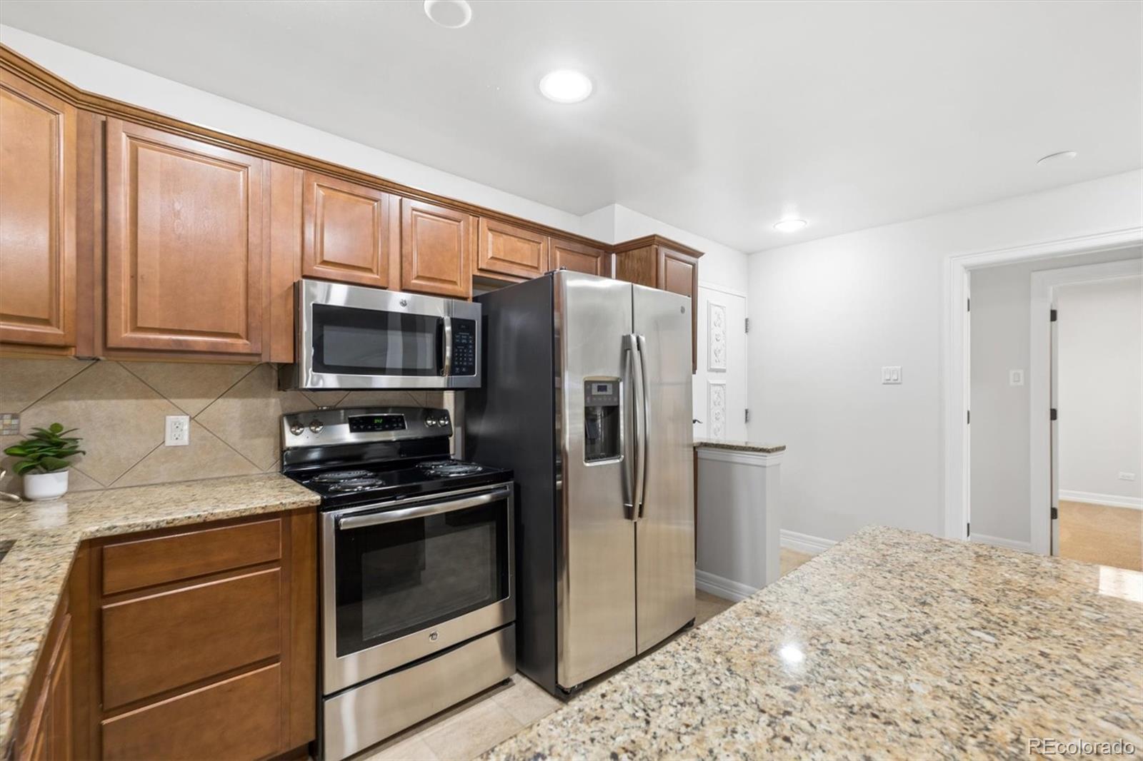 MLS Image #4 for 605 s alton way,denver, Colorado