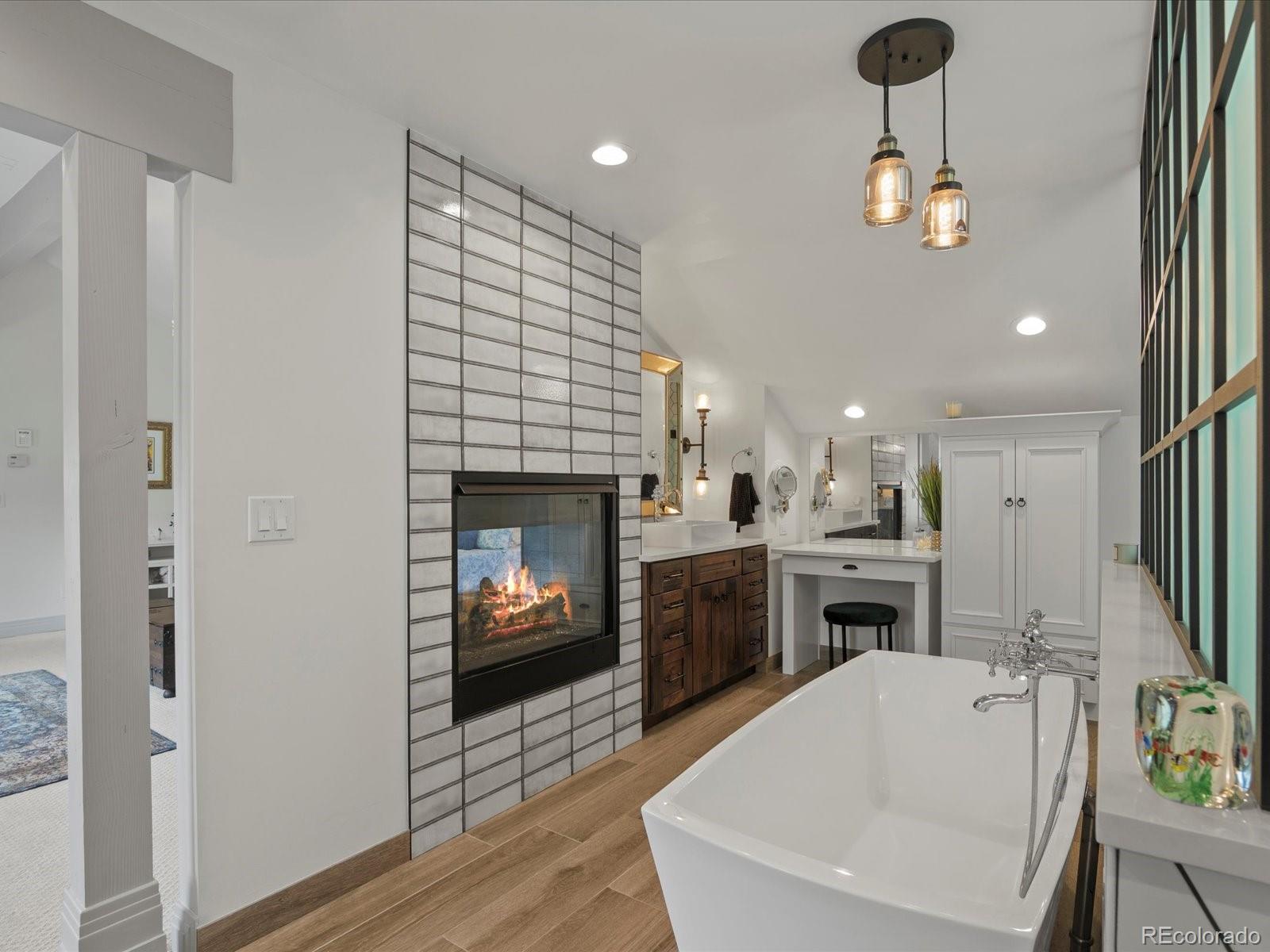 MLS Image #28 for 718  locust street,denver, Colorado
