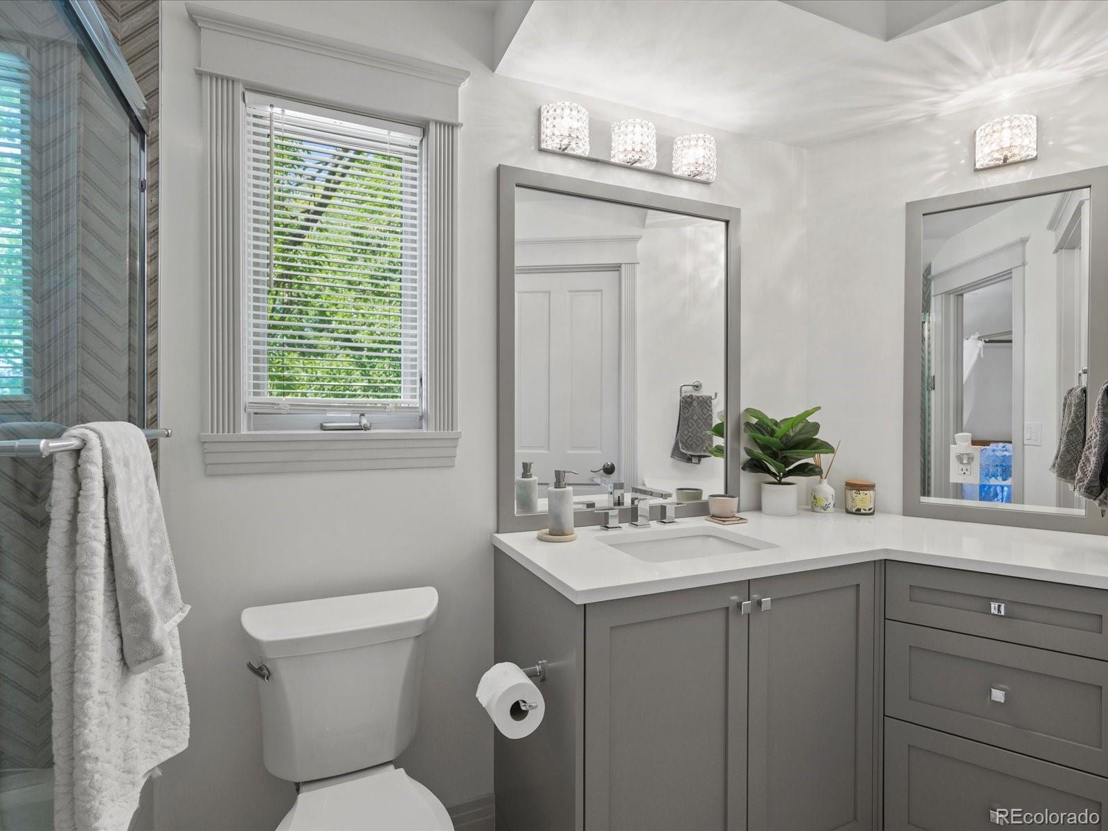 MLS Image #33 for 718  locust street,denver, Colorado