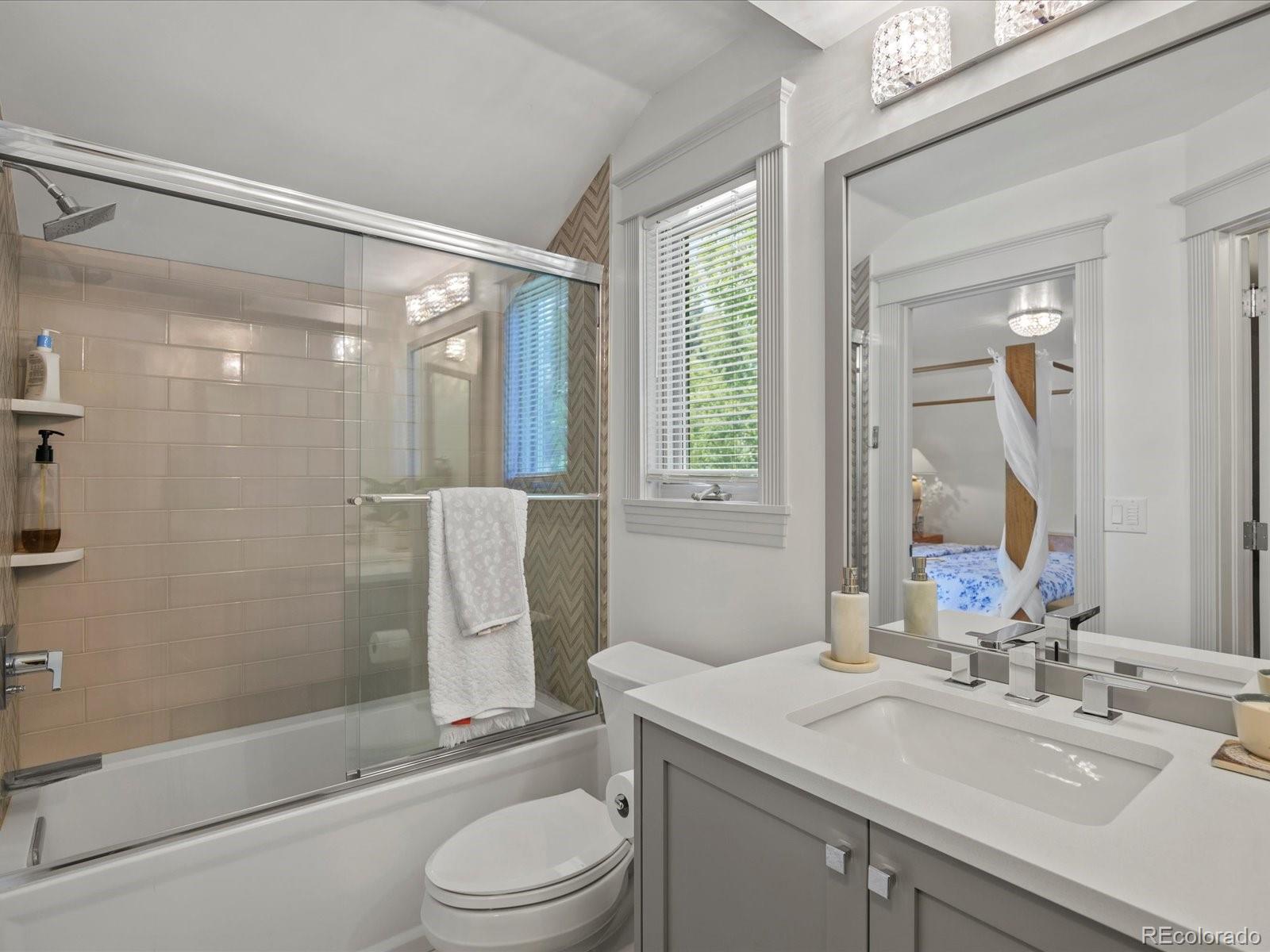 MLS Image #34 for 718  locust street,denver, Colorado