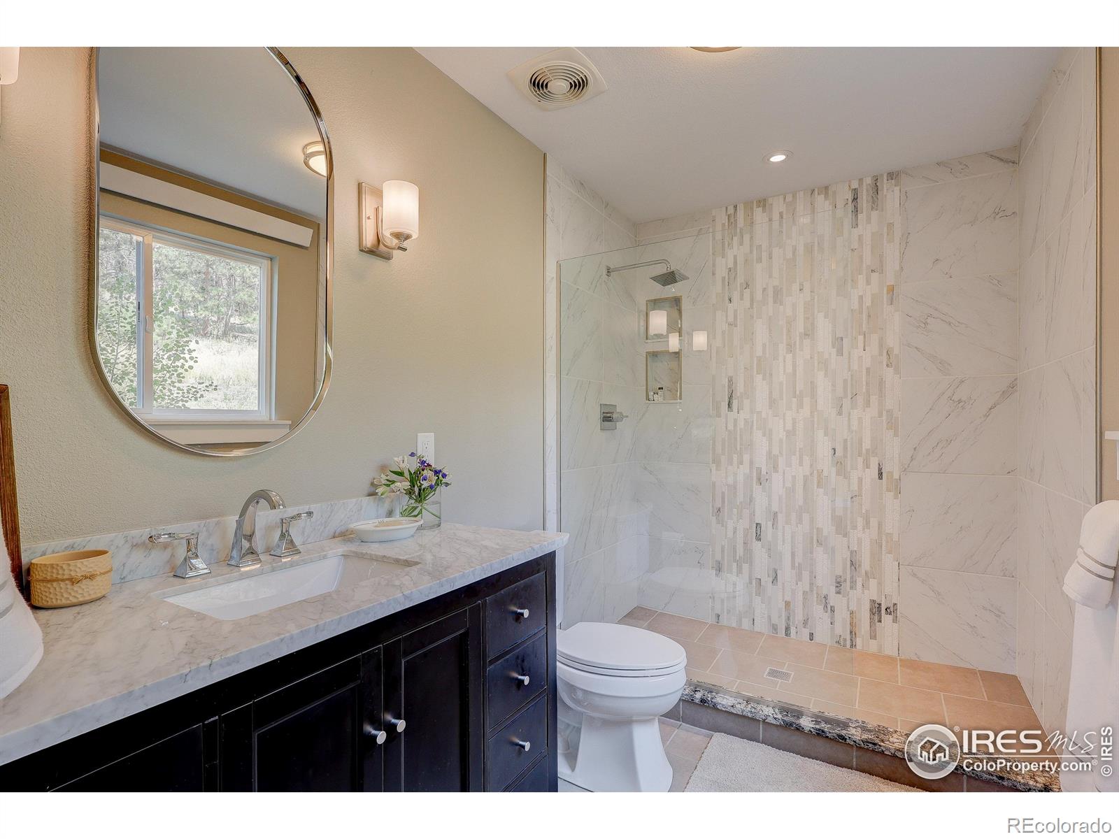 MLS Image #7 for 10297  forest view drive,loveland, Colorado