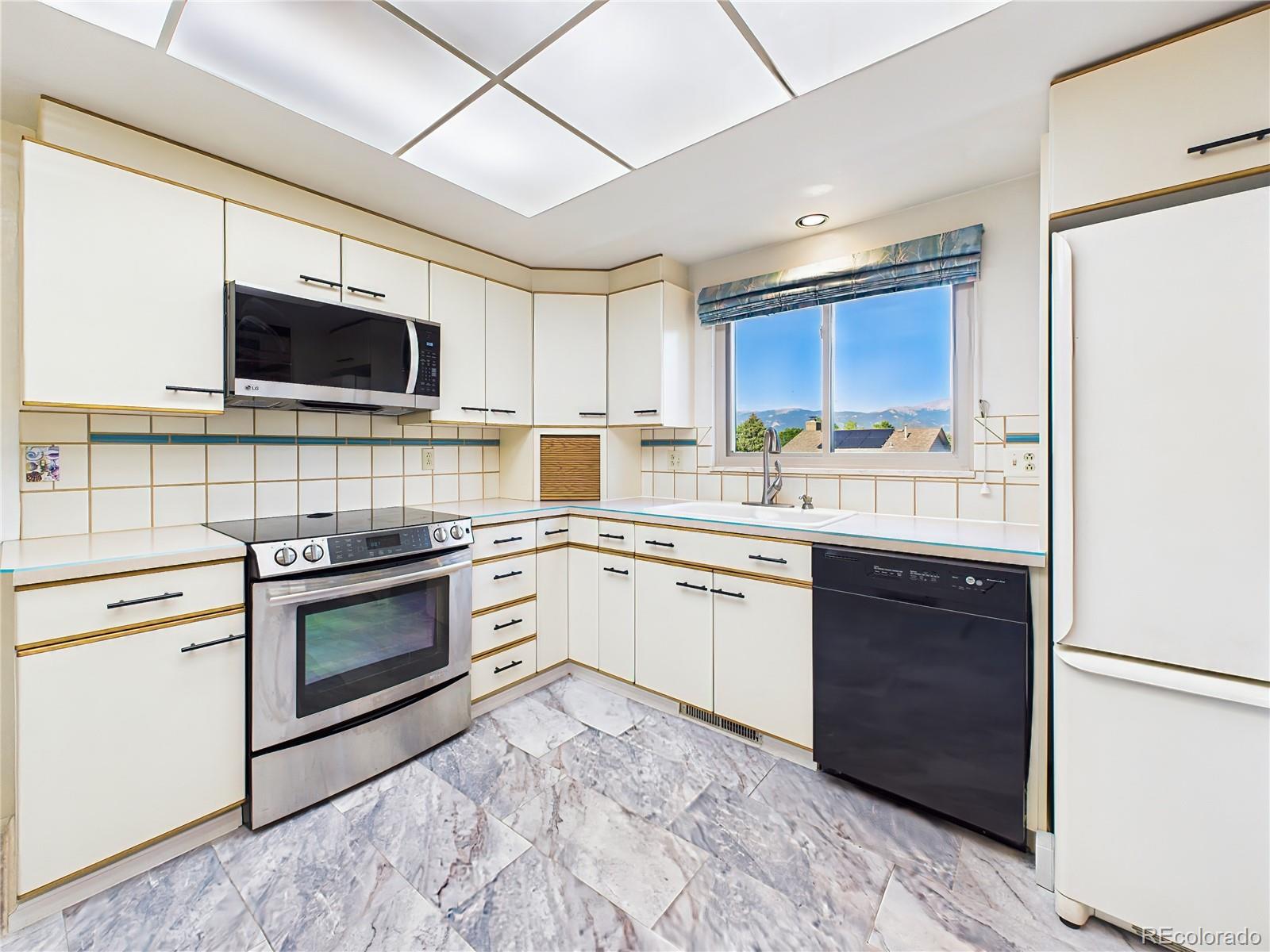 MLS Image #12 for 2210  greenwich circle,colorado springs, Colorado