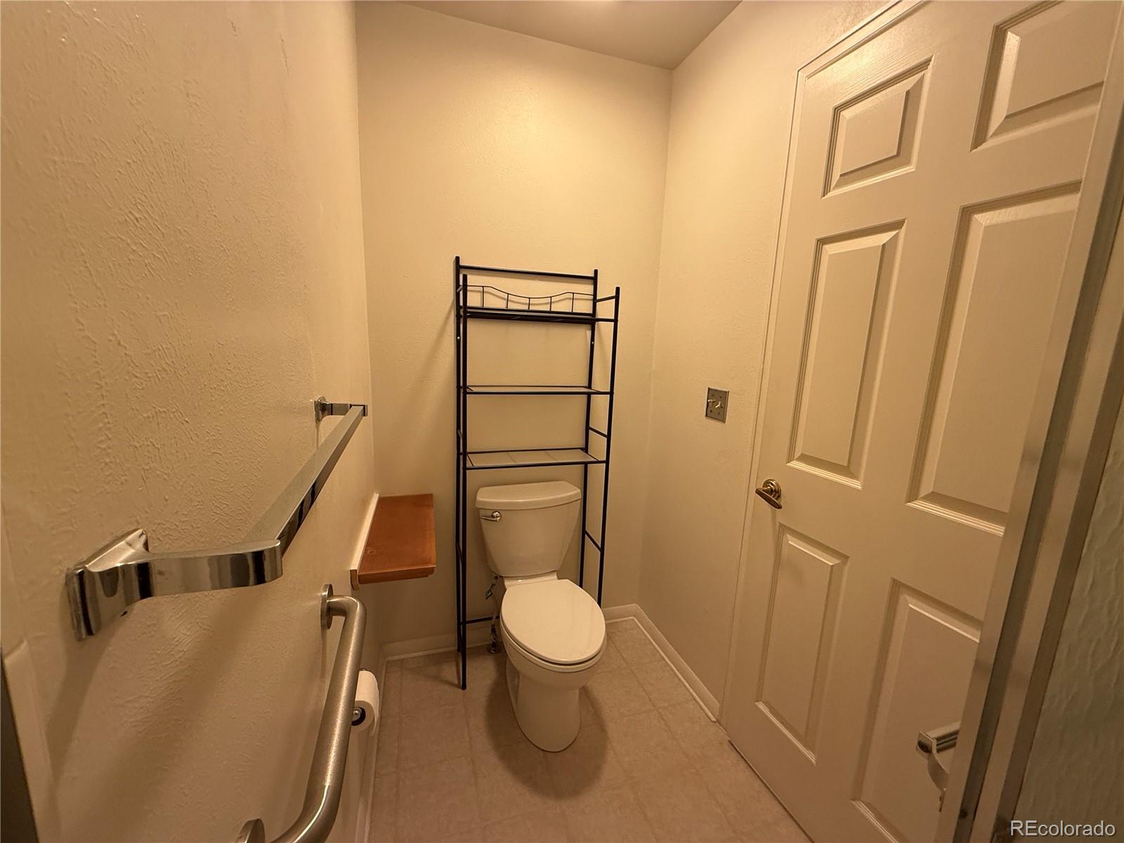 MLS Image #15 for 13922 e linvale place,aurora, Colorado