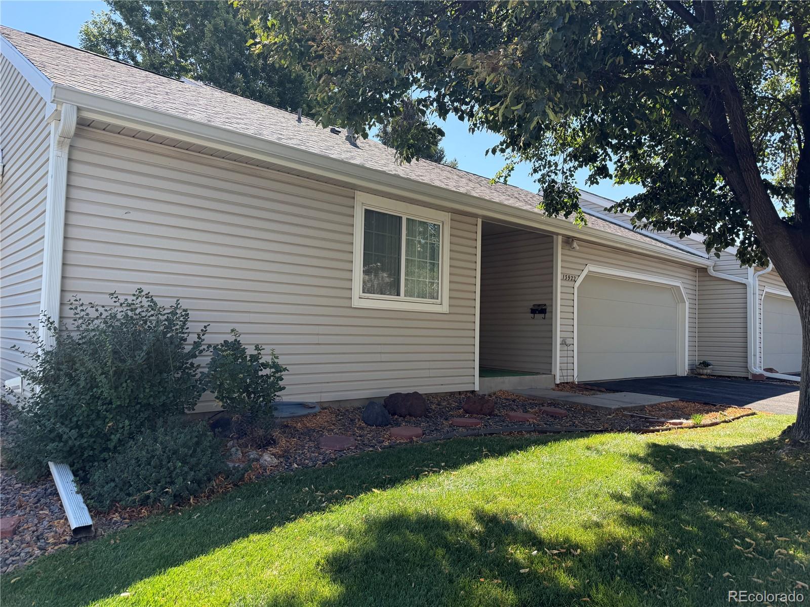 MLS Image #2 for 13922 e linvale place,aurora, Colorado