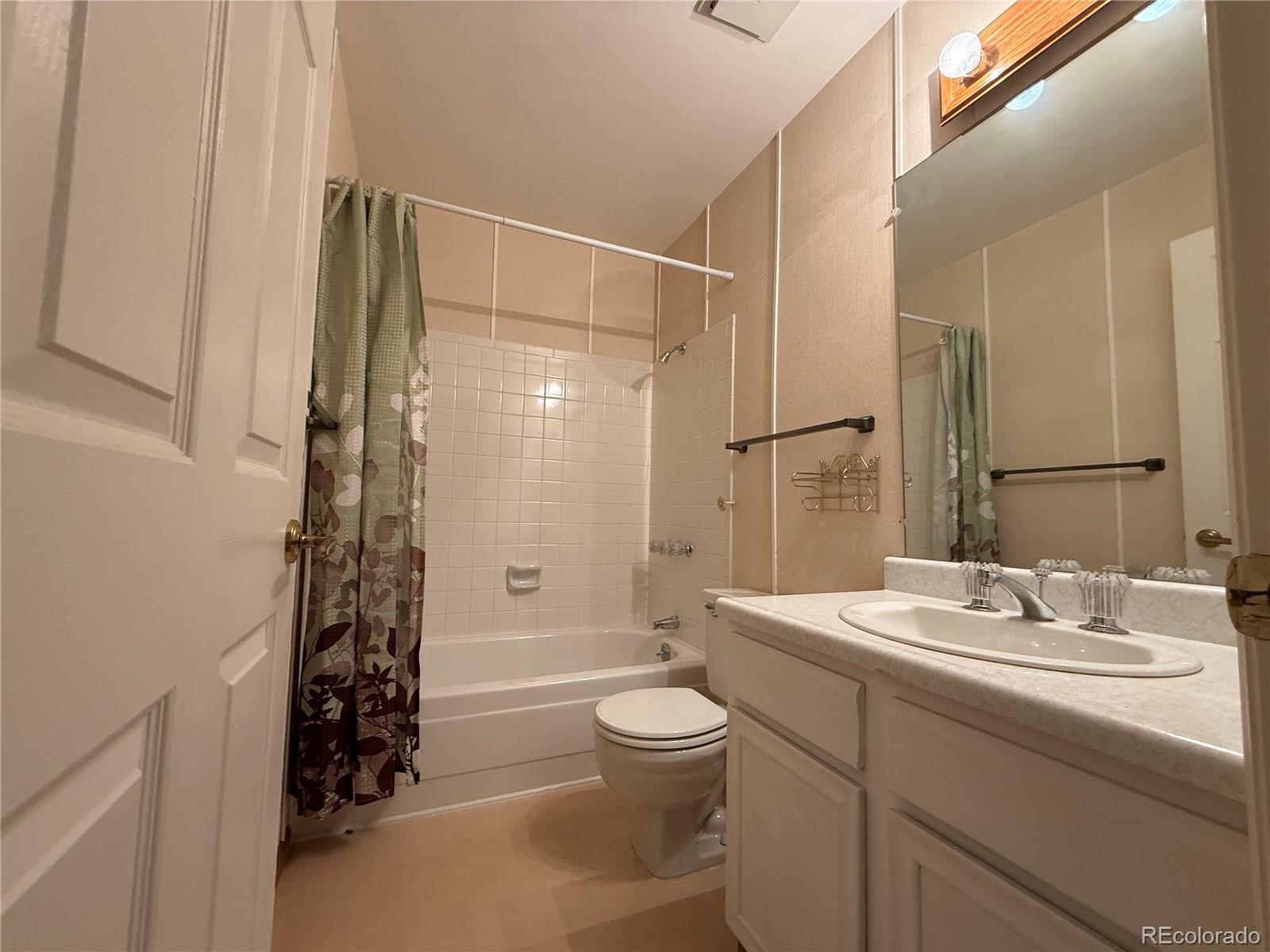 MLS Image #20 for 13922 e linvale place,aurora, Colorado