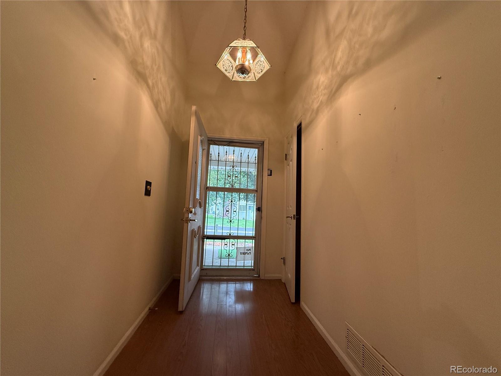 MLS Image #8 for 13922 e linvale place,aurora, Colorado