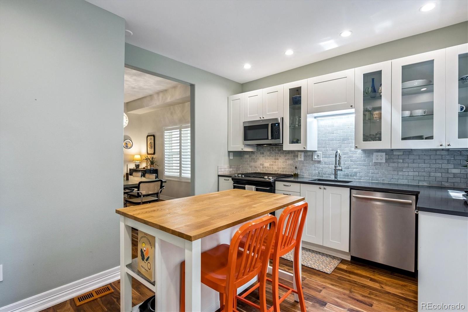 MLS Image #14 for 924 e 22nd avenue,denver, Colorado