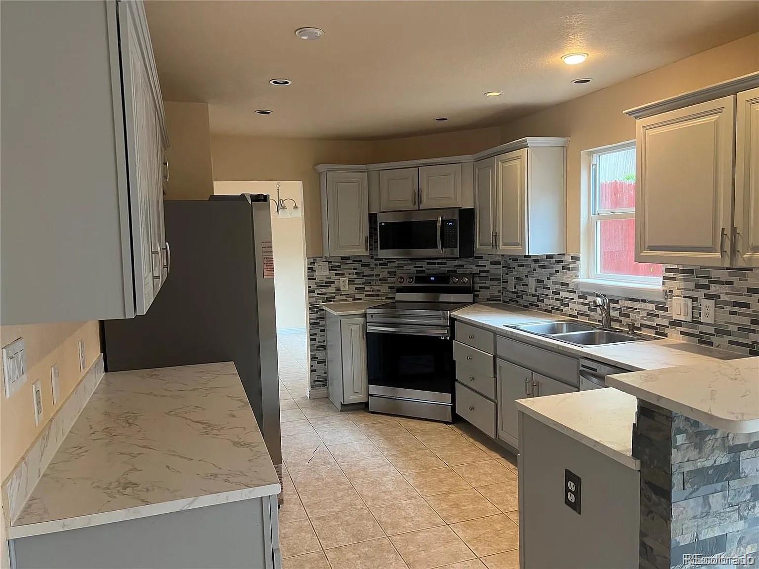MLS Image #3 for 17842 e lehigh place,aurora, Colorado