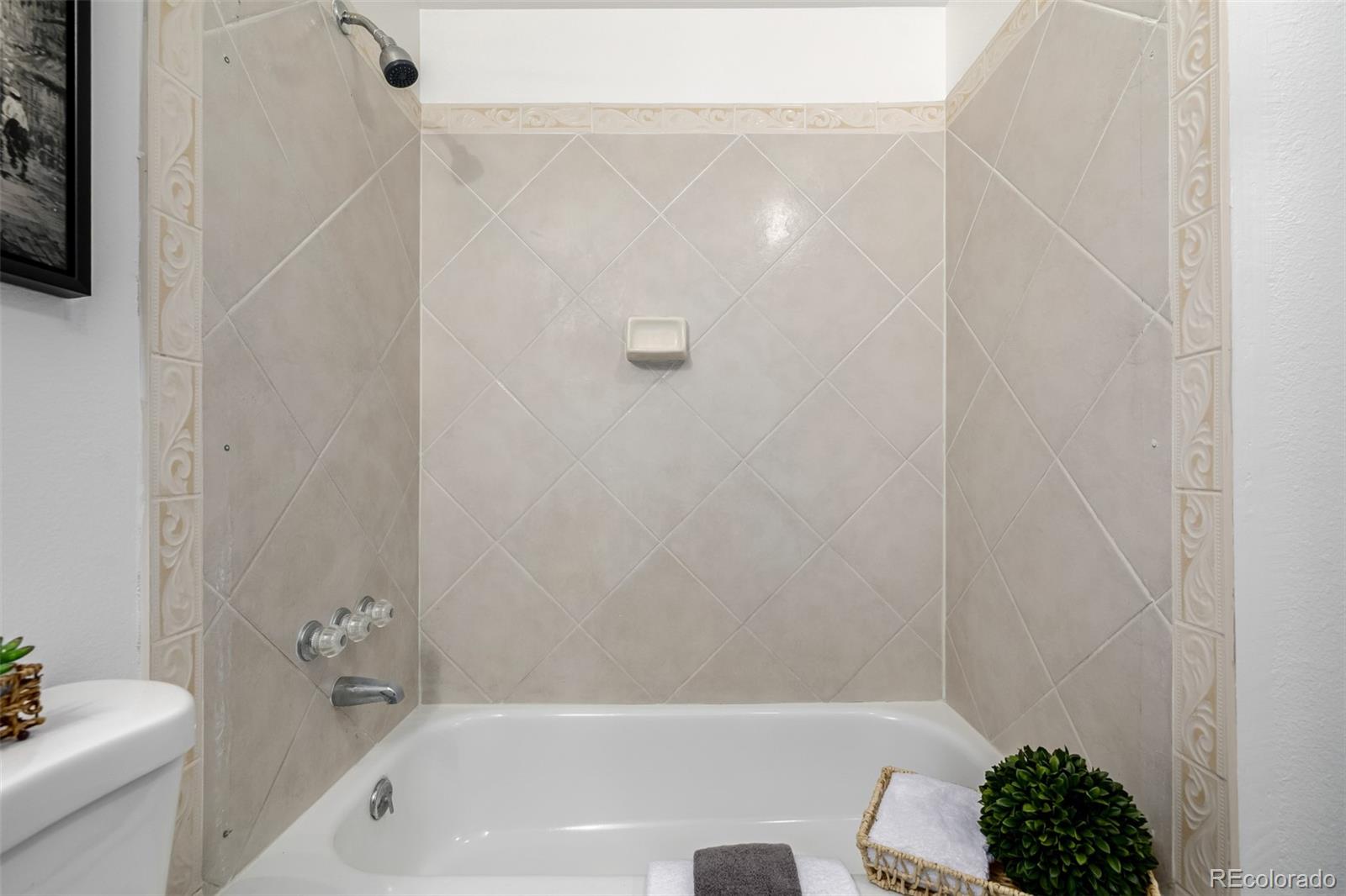 MLS Image #17 for 11087  montview boulevard,aurora, Colorado