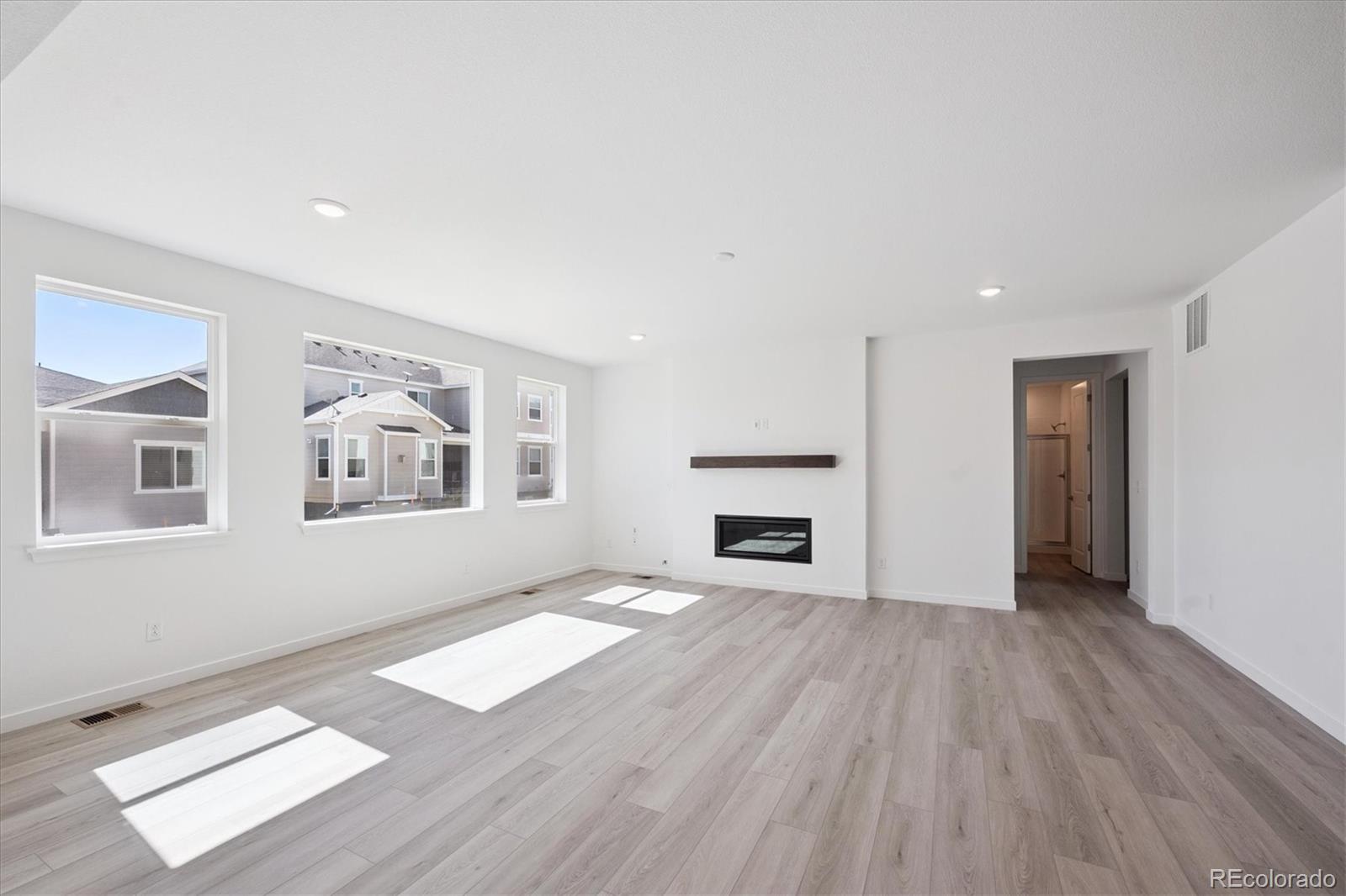 MLS Image #5 for 5566  tamarack avenue,firestone, Colorado