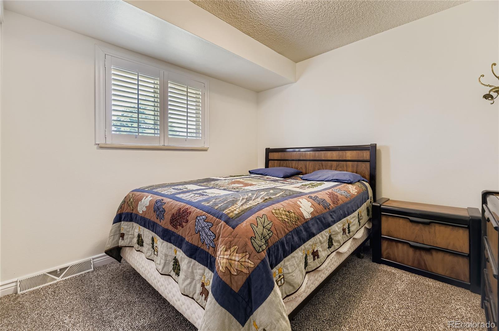 MLS Image #14 for 9089 e nassau avenue,denver, Colorado