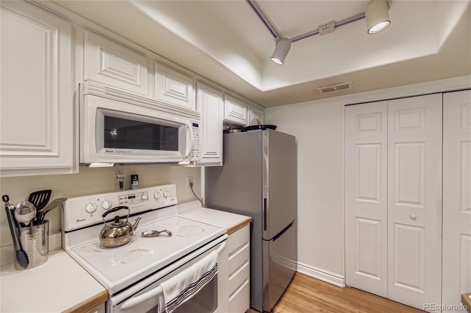 MLS Image #8 for 9089 e nassau avenue,denver, Colorado