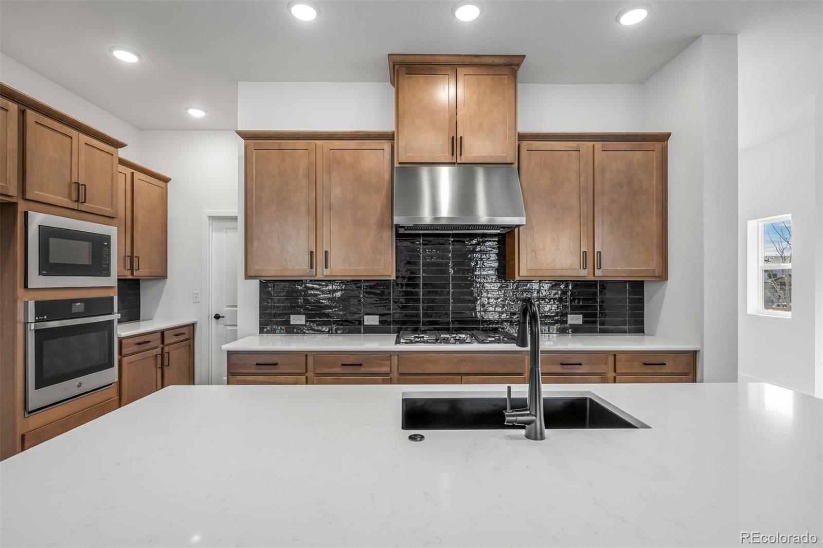 MLS Image #6 for 8916  wolf valley drive,colorado springs, Colorado
