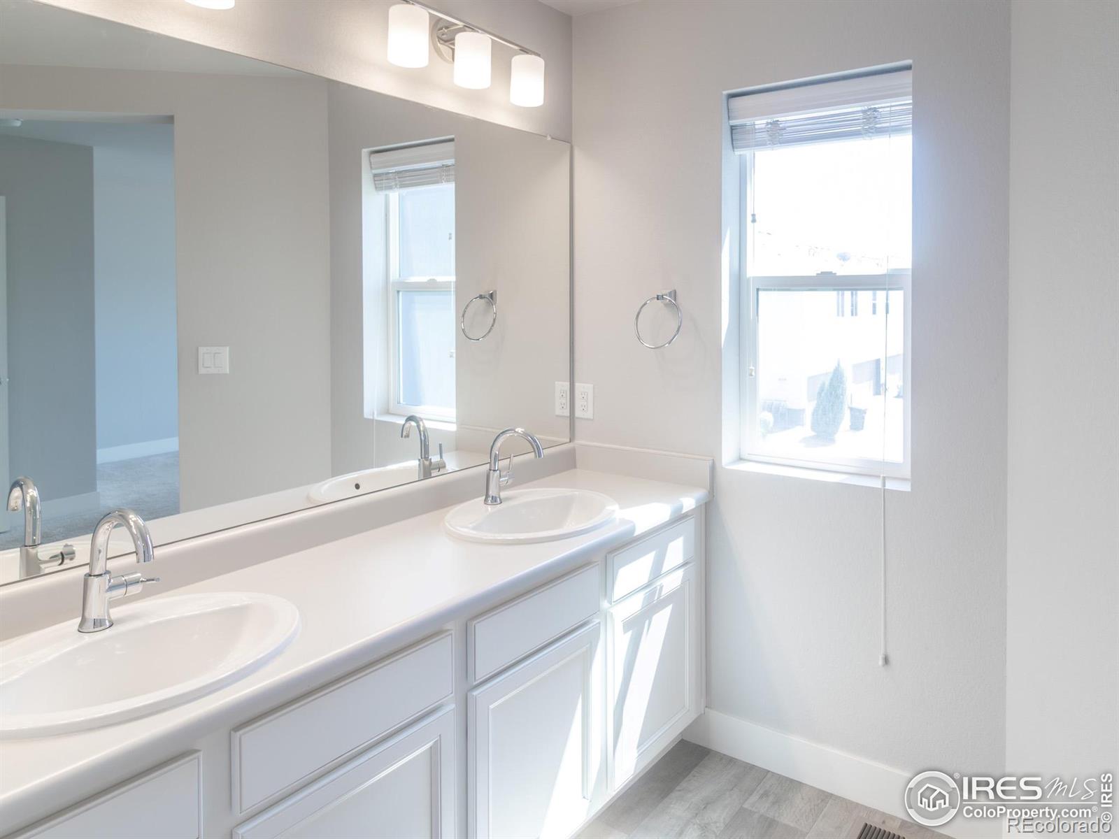 MLS Image #10 for 16069 e elk drive ,denver, Colorado