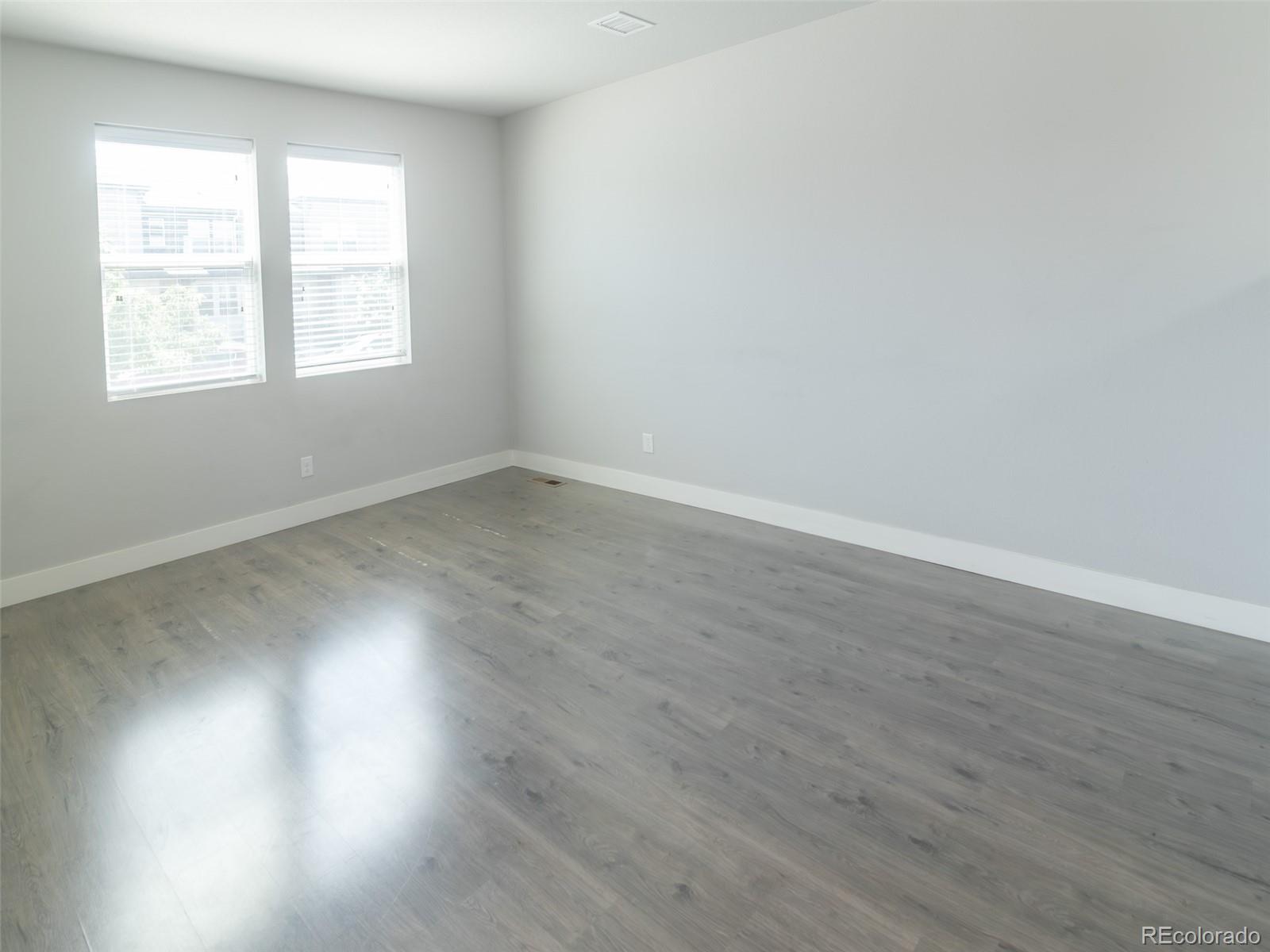 MLS Image #5 for 16069 e elk drive ,denver, Colorado