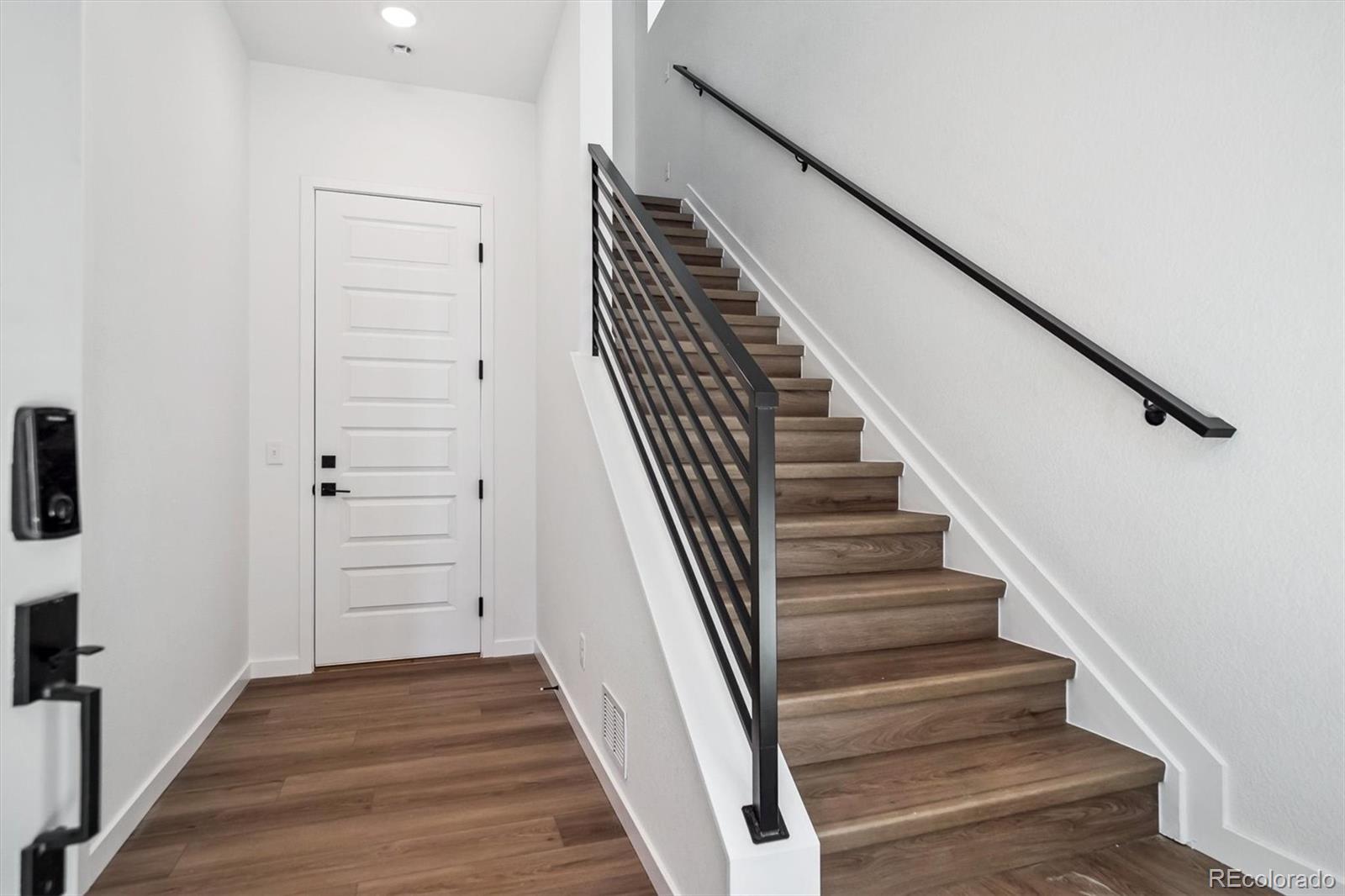 MLS Image #3 for 11466 e briarwood circle,centennial, Colorado