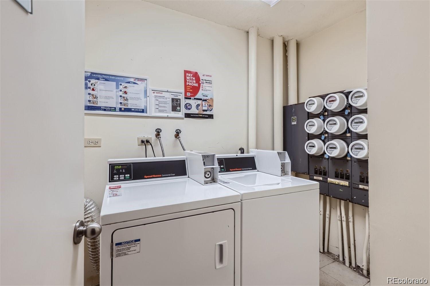 MLS Image #16 for 909 n logan street 4a,denver, Colorado