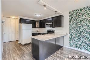 MLS Image #3 for 909 n logan street 4a,denver, Colorado