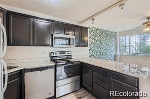 MLS Image #4 for 909 n logan street 4a,denver, Colorado