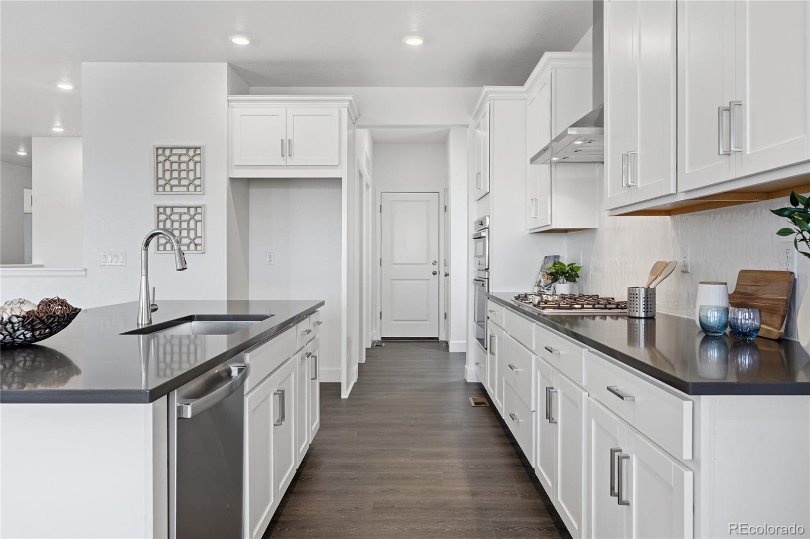 MLS Image #13 for 17095 w 92nd loop,arvada, Colorado