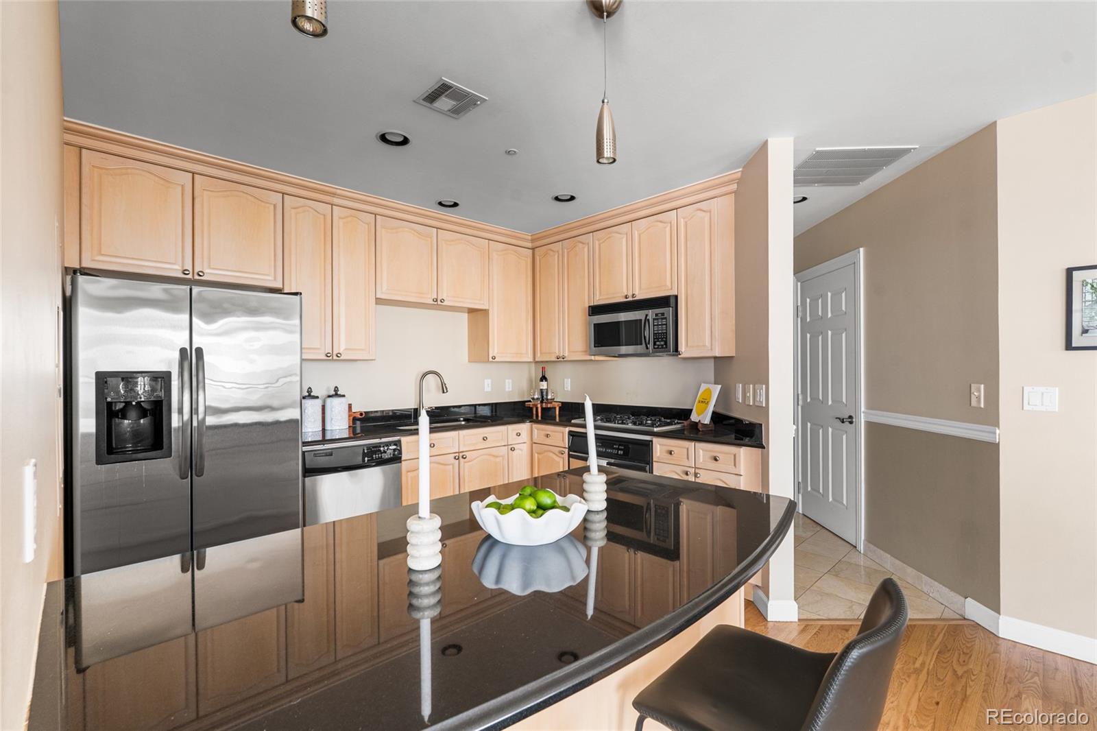 MLS Image #21 for 1827 n grant street,denver, Colorado