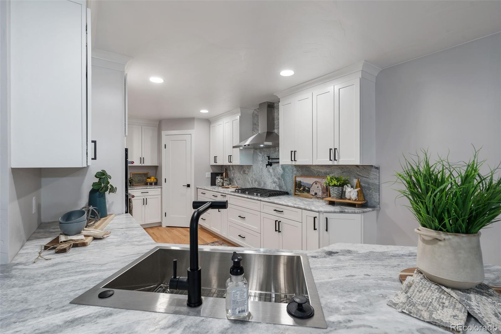MLS Image #10 for 526  penrose boulevard,colorado springs, Colorado