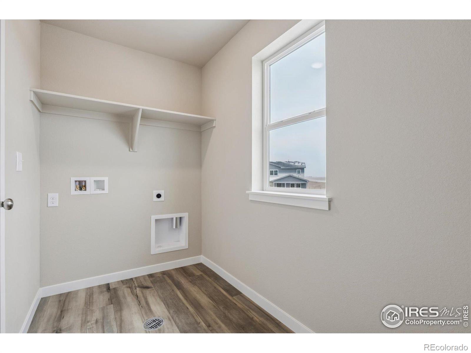 MLS Image #22 for 944  harvard street,johnstown, Colorado
