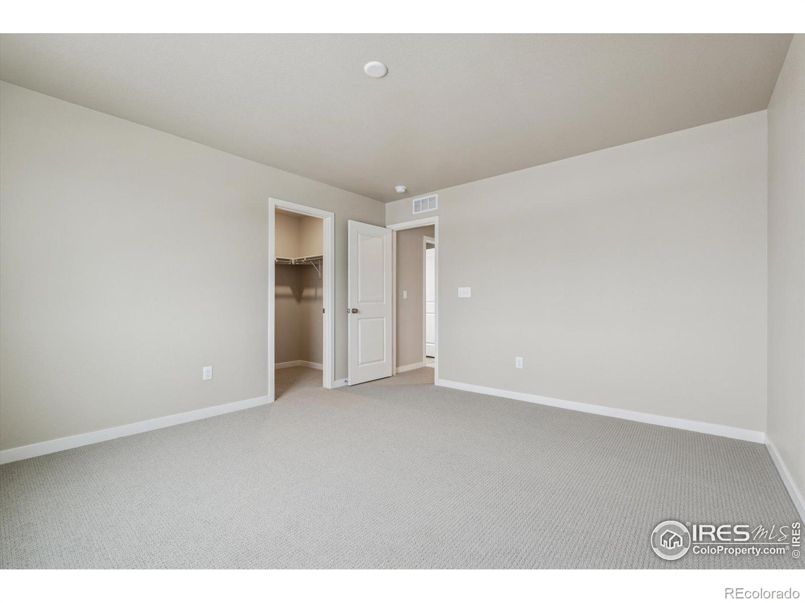 MLS Image #26 for 944  harvard street,johnstown, Colorado