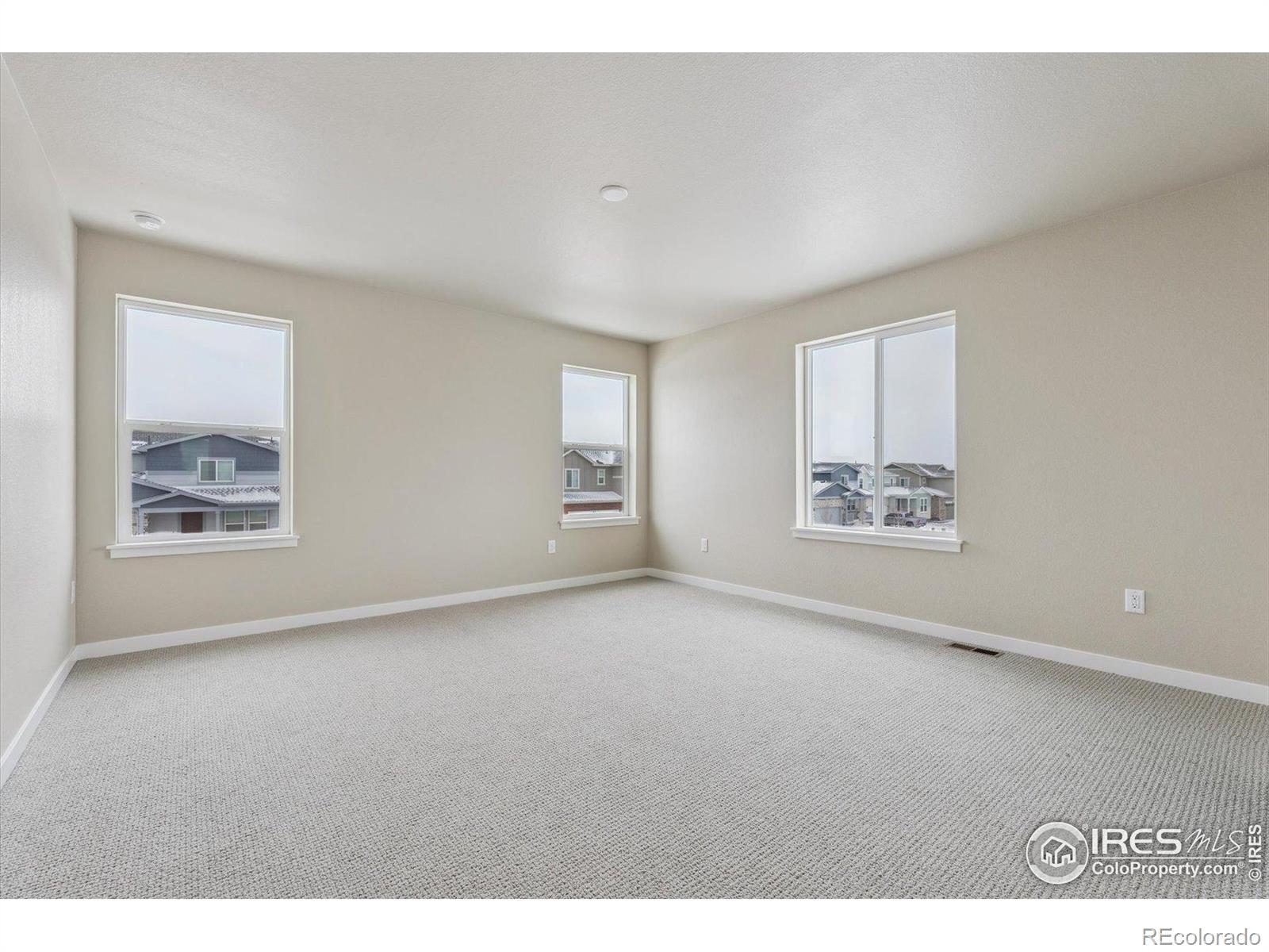 MLS Image #33 for 944  harvard street,johnstown, Colorado