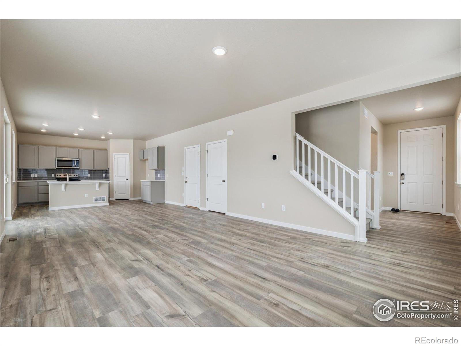 MLS Image #7 for 944  harvard street,johnstown, Colorado