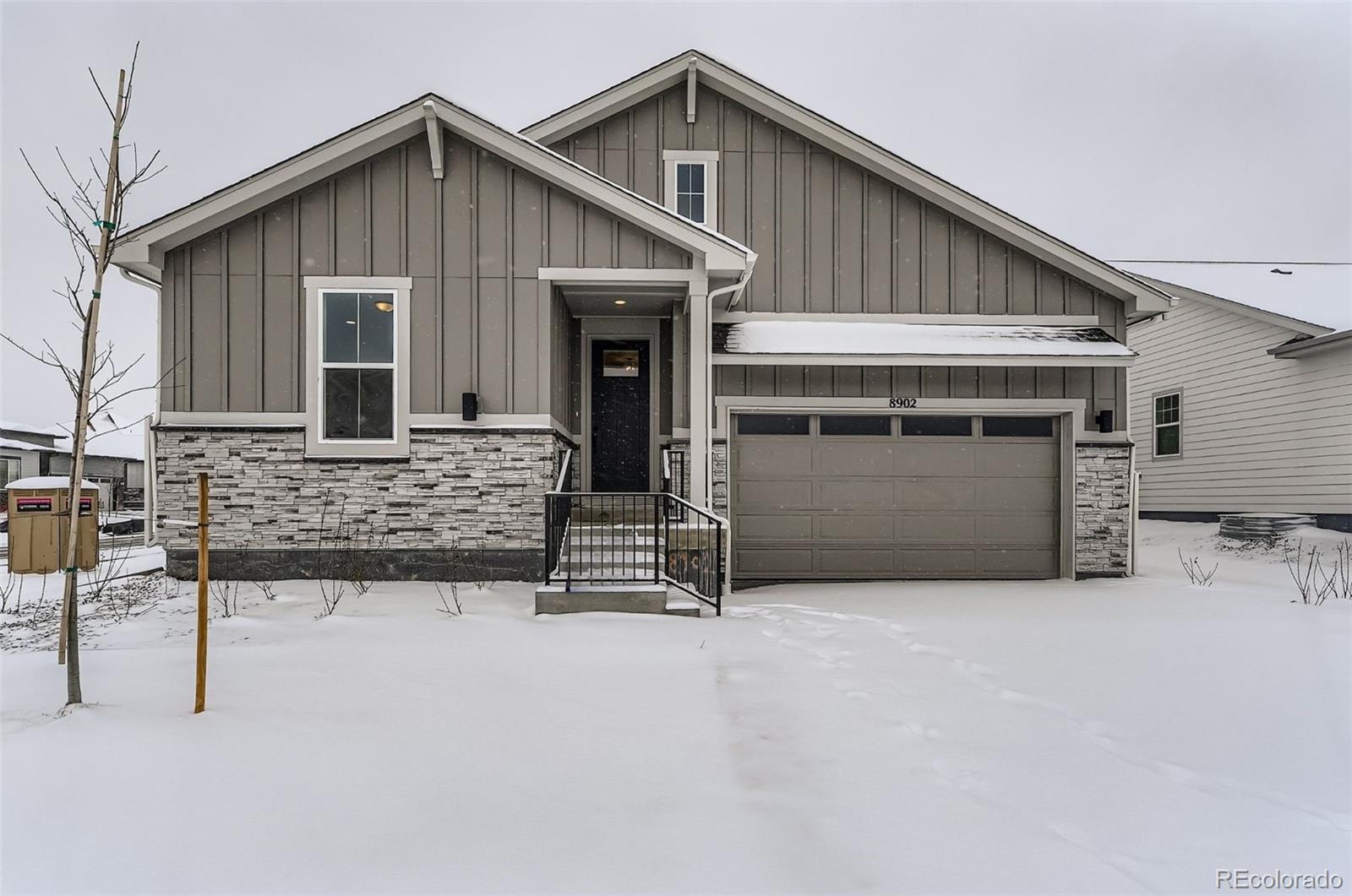 MLS Image #2 for 8902 s riviera way,aurora, Colorado