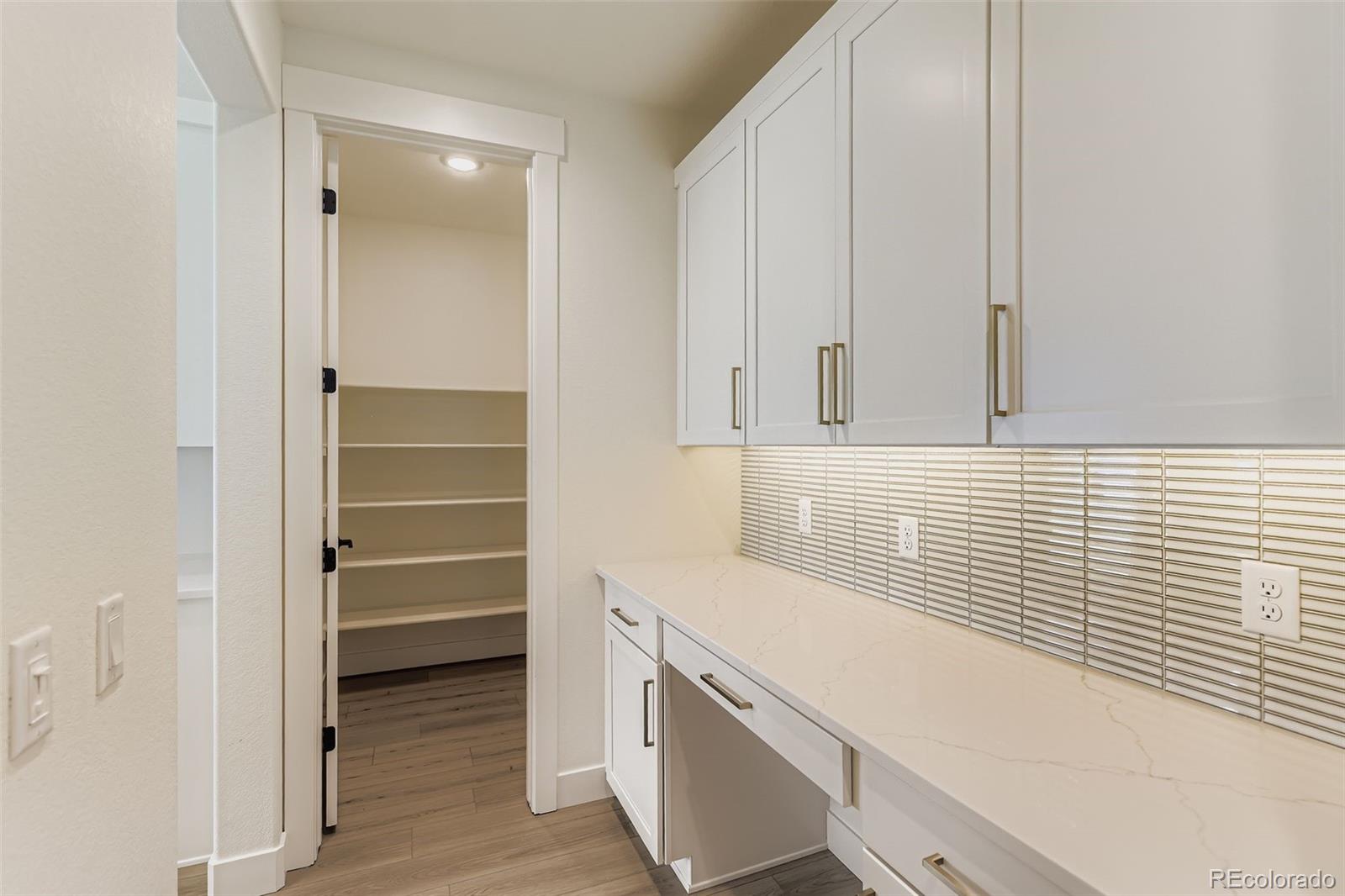 MLS Image #10 for 9046 s shawnee court,aurora, Colorado