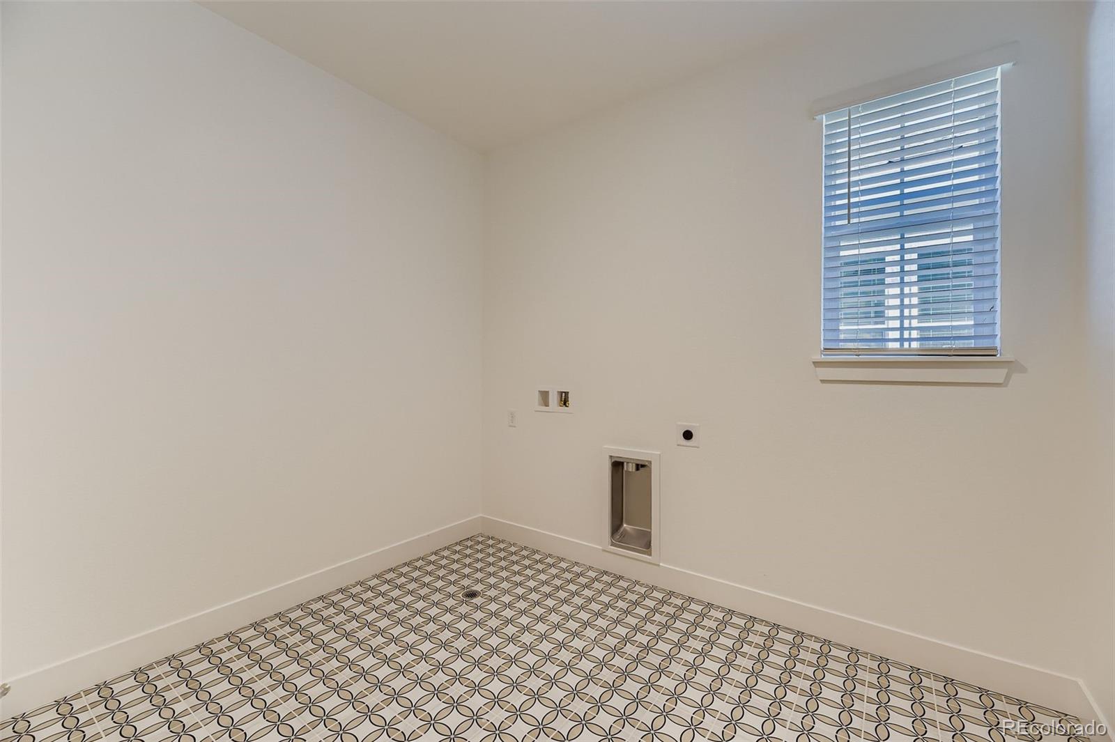 MLS Image #21 for 9046 s shawnee court,aurora, Colorado