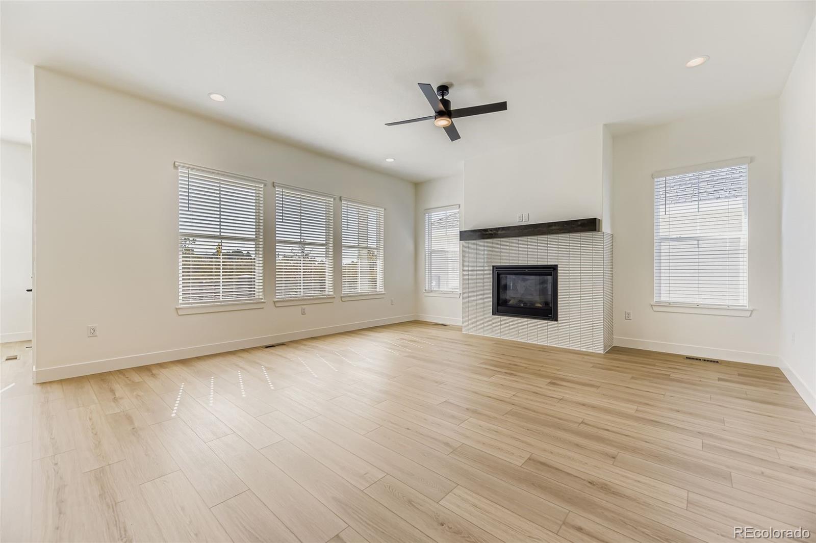 MLS Image #3 for 9046 s shawnee court,aurora, Colorado