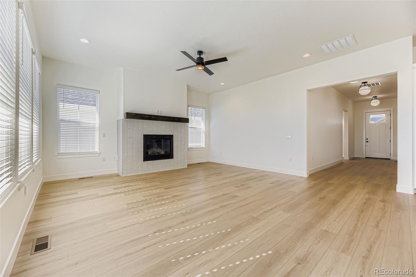 MLS Image #4 for 9046 s shawnee court,aurora, Colorado