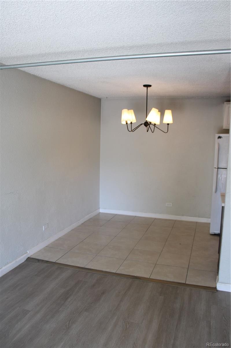 MLS Image #4 for 2375 s linden court,denver, Colorado