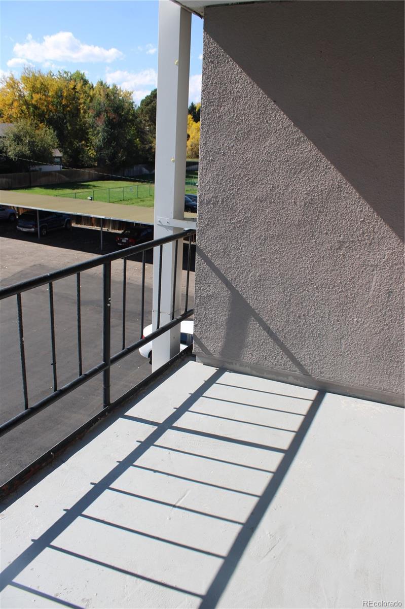 MLS Image #6 for 2375 s linden court,denver, Colorado