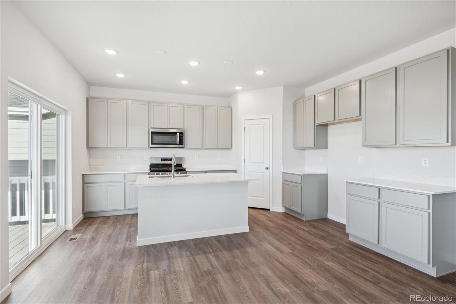 MLS Image #3 for 3719  sandreed street,dacono, Colorado