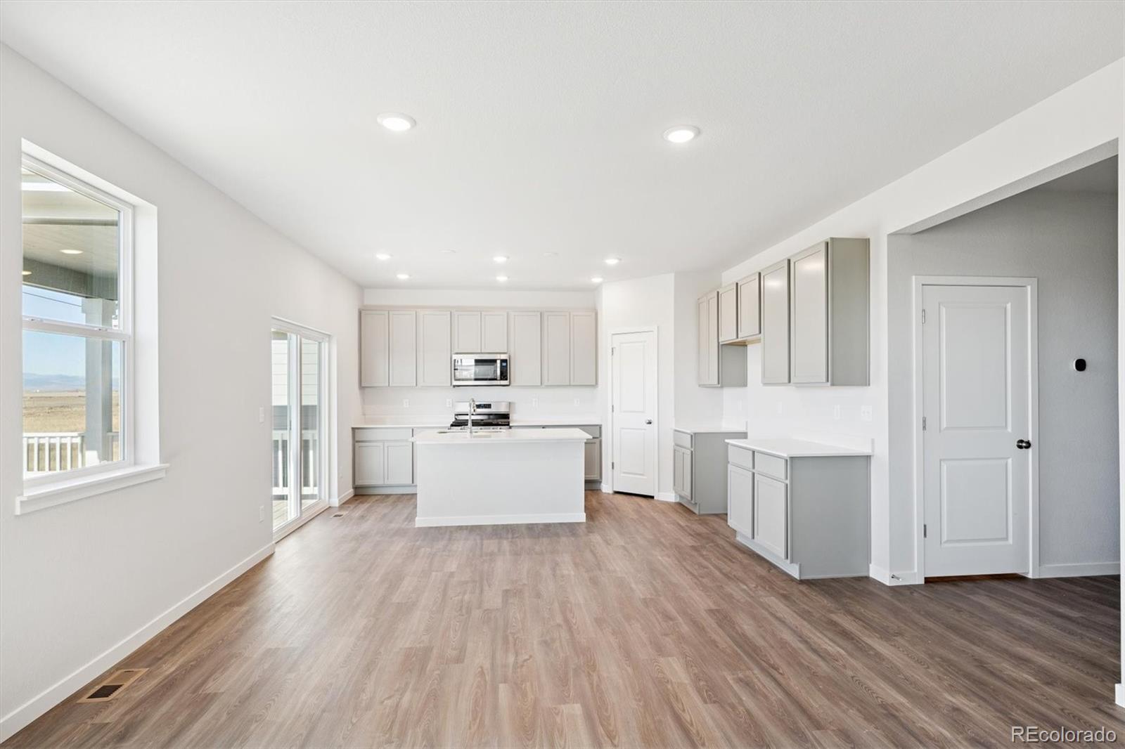 MLS Image #4 for 3719  sandreed street,dacono, Colorado