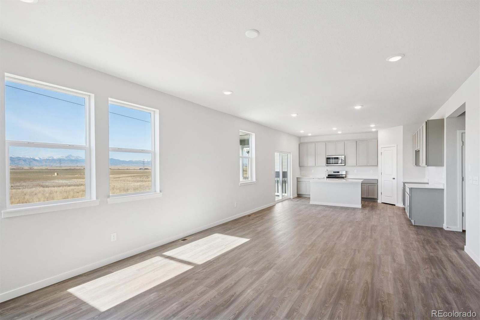 MLS Image #5 for 3719  sandreed street,dacono, Colorado