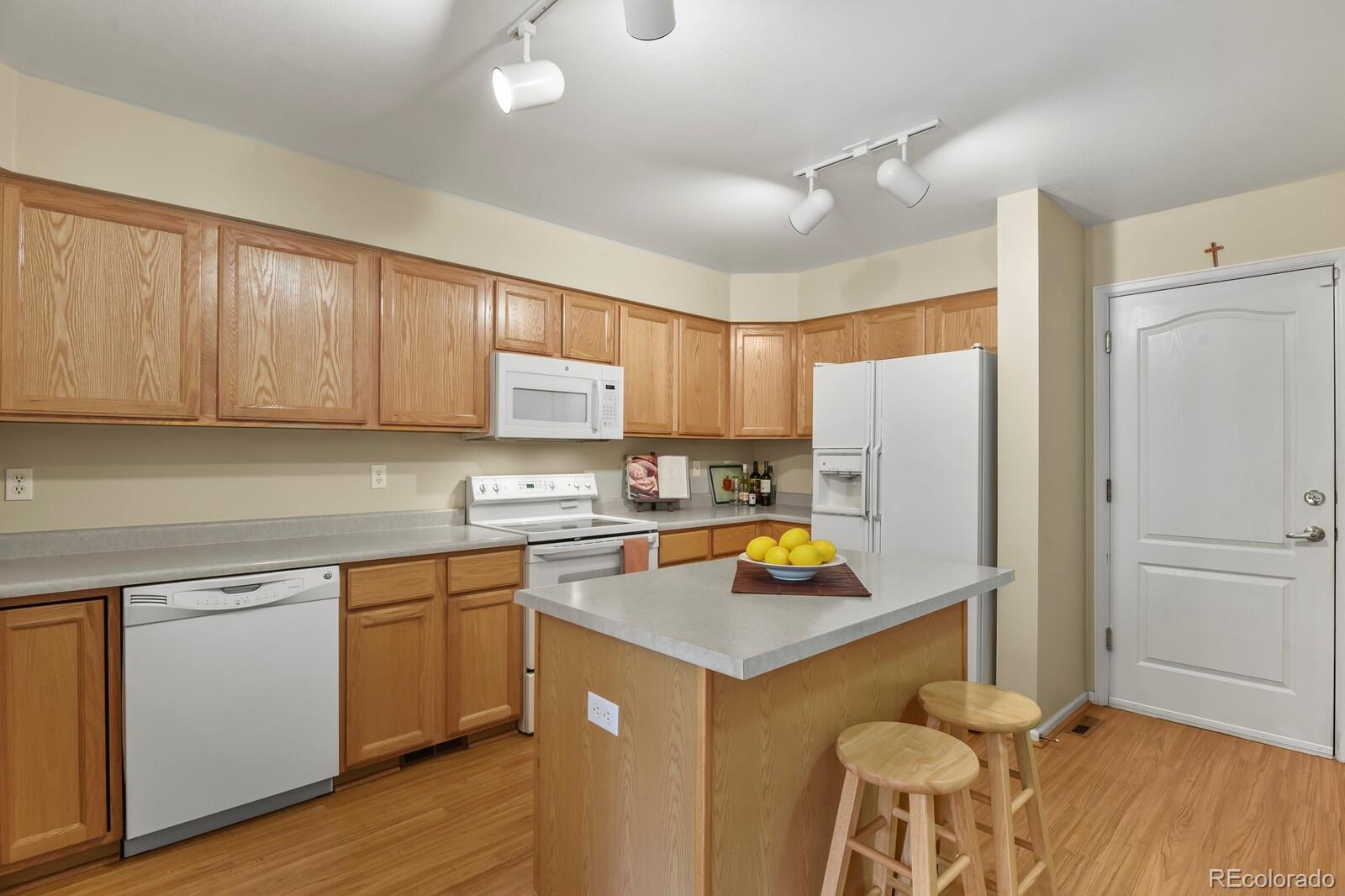 MLS Image #8 for 9663  brentwood way,broomfield, Colorado